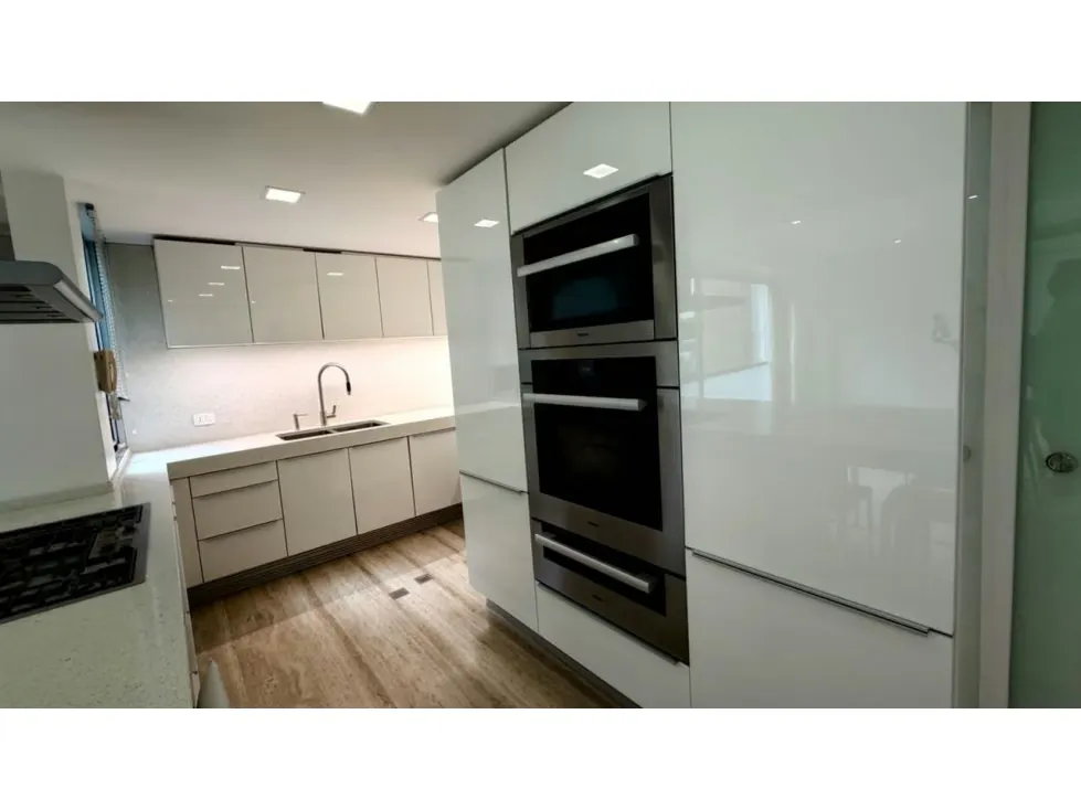 En venta apartamento en Campo Alegre (calle cerrada) - 9
