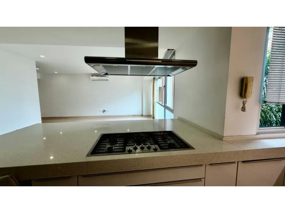 En venta apartamento en Campo Alegre (calle cerrada) - 10