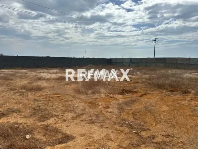 EN VENTA GALPON VIA MORUY CERCA DE LA REFINERIA DE AMUAY - 4
