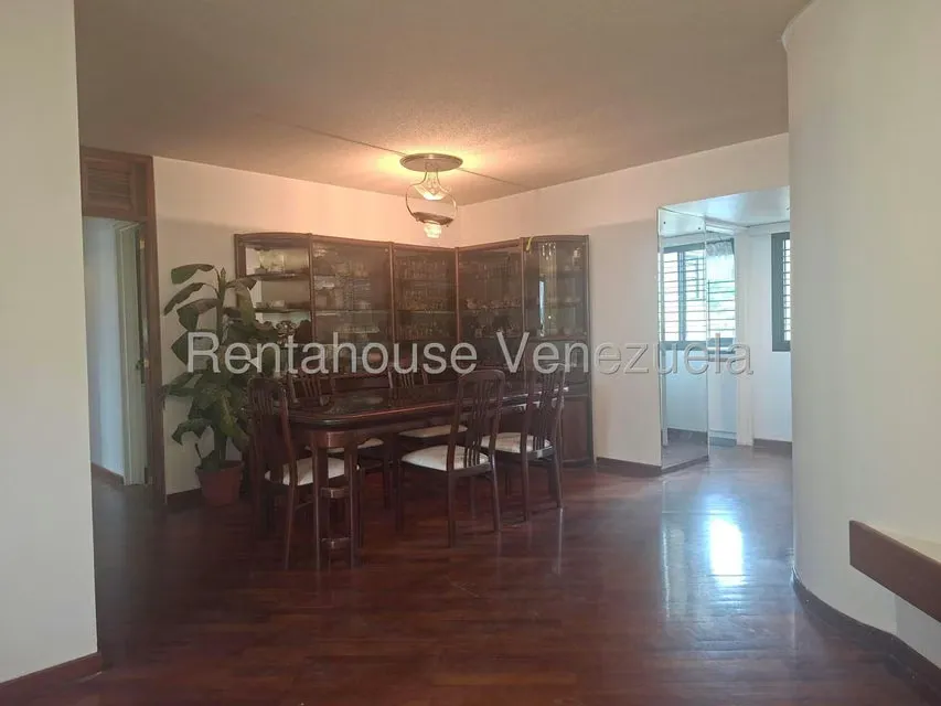 Apartamento (1 Nivel) en Venta en Los Chorros, Distrito Metropolitano - 4