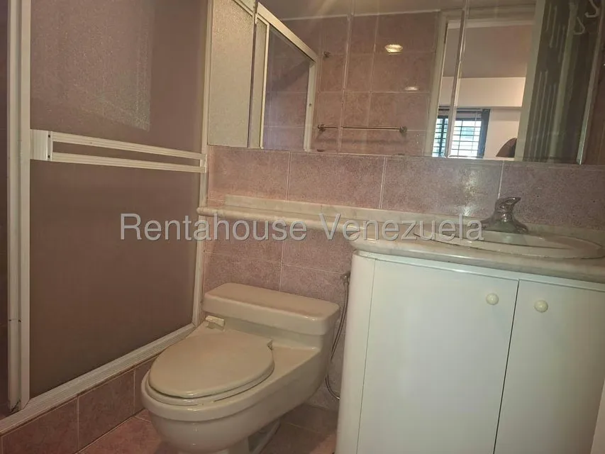 Apartamento (1 Nivel) en Venta en Los Chorros, Distrito Metropolitano - 8