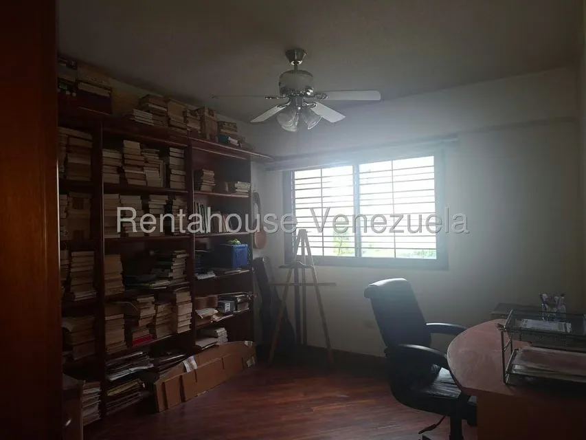 Apartamento (1 Nivel) en Venta en Los Chorros, Distrito Metropolitano - 9