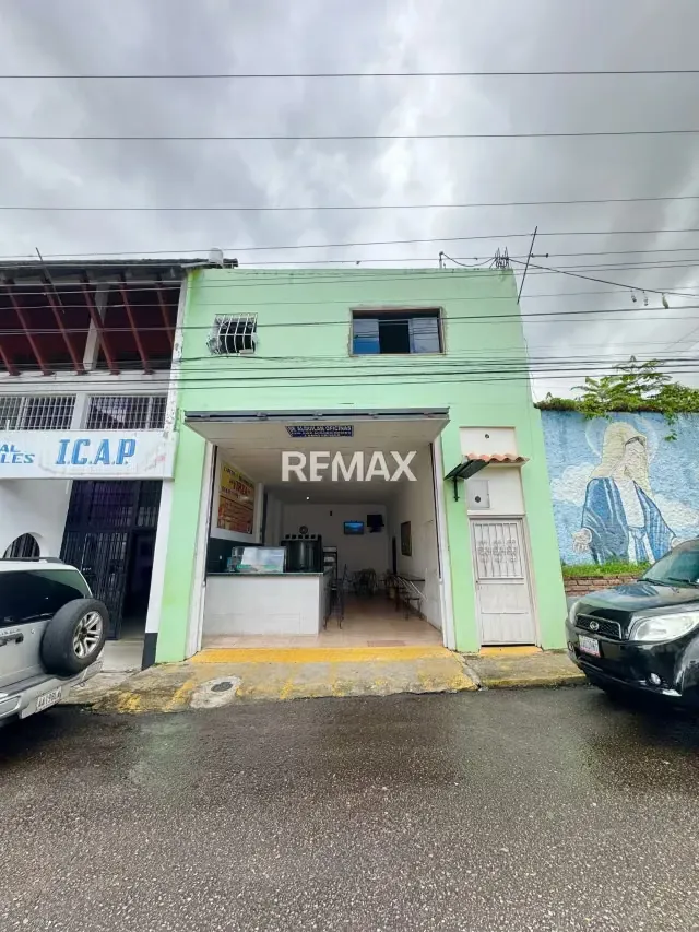 EN VENTA | CASA COMERCIAL A PIE DE CALLE – CENTRO DE SAN CRISTÓBAL