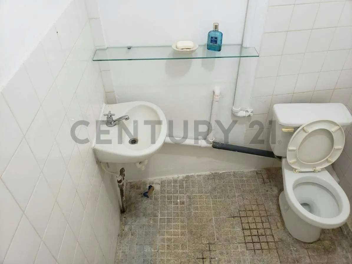 Un espacio estratégico a pie de calle te espera - 6