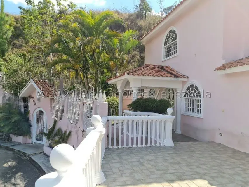Casa (Multipes Niveles) en Venta en Mirador Panamericano, Miranda