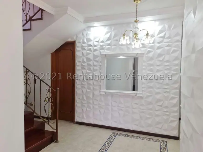 Casa (Multipes Niveles) en Venta en Mirador Panamericano, Miranda - 28