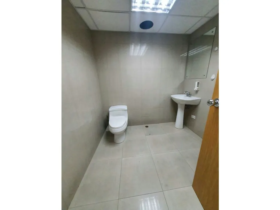 Alquilo/ vendo oficina 155m2 Chuao 2013 - 6
