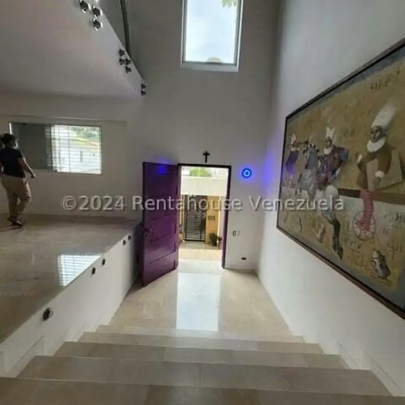 Casa (Multipes Niveles) en Alquiler en Cumbres de Curumo, Distrito Metropolitano