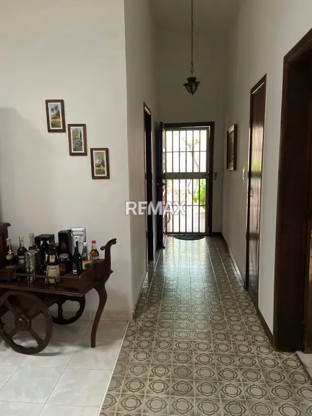 HERMOSA CASA A REMODELAR EN URB. LA VIÑA - 6