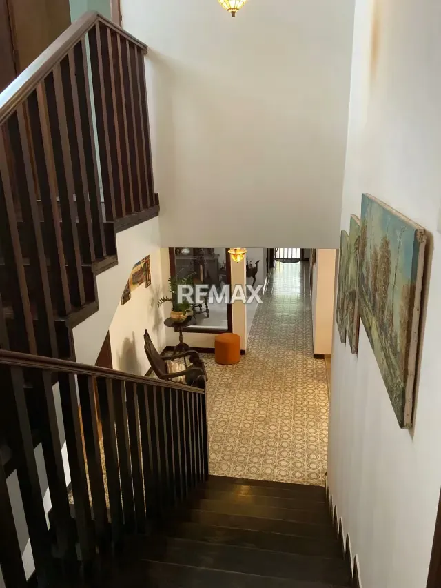 HERMOSA CASA A REMODELAR EN URB. LA VIÑA - 10