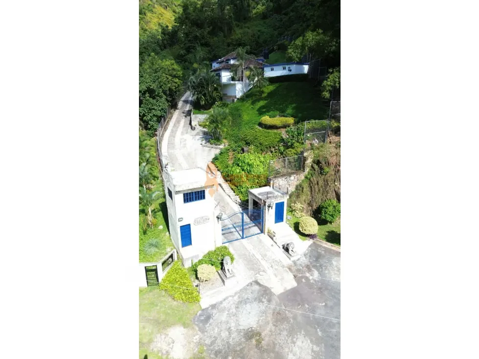 VENTA DE CASA EN COLINAS DE GUATAPARO - 19