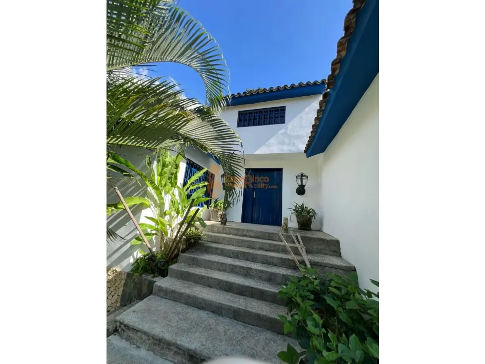 VENTA DE CASA EN COLINAS DE GUATAPARO - 3