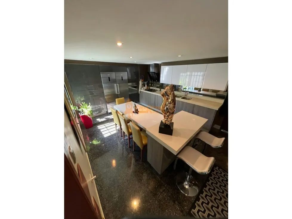 VENTA DE CASA EN COLINAS DE GUATAPARO - 4