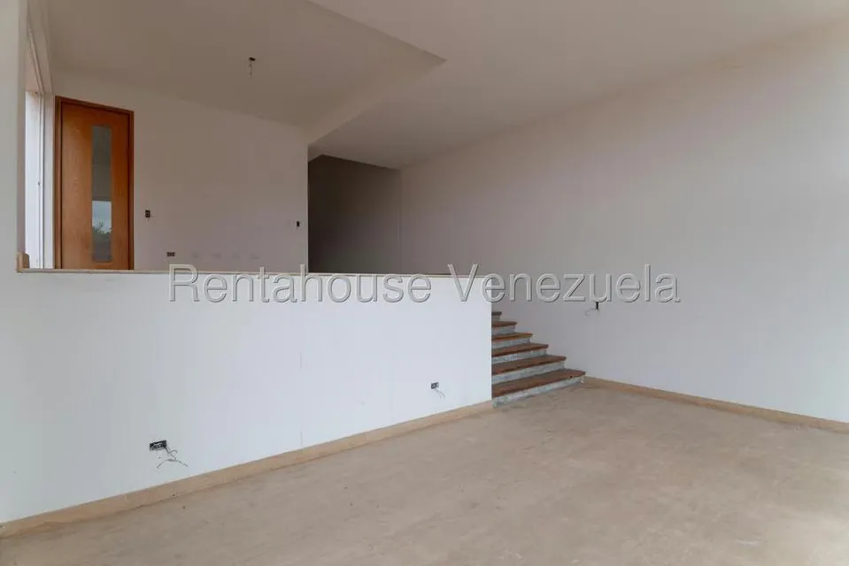 Casa (Multipes Niveles) en Venta en Alto Hatillo, Distrito Metropolitano - 17