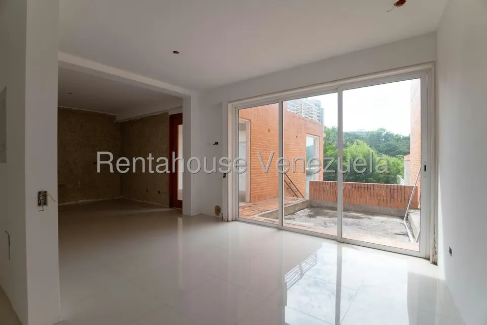 Casa (Multipes Niveles) en Venta en Alto Hatillo, Distrito Metropolitano - 18