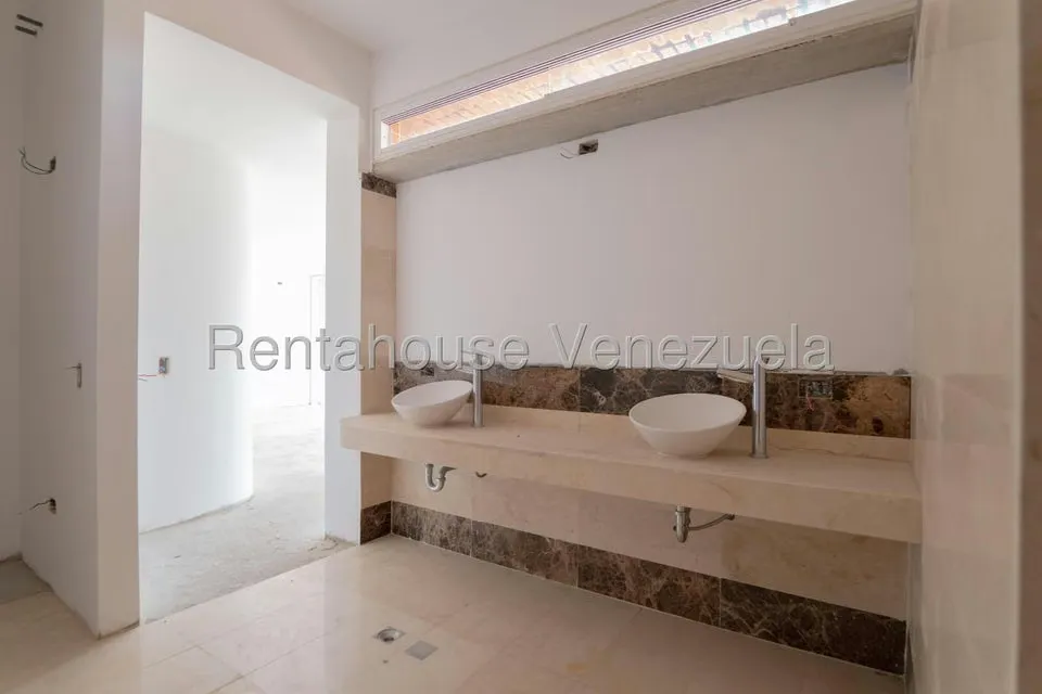 Casa (Multipes Niveles) en Venta en Alto Hatillo, Distrito Metropolitano - 26