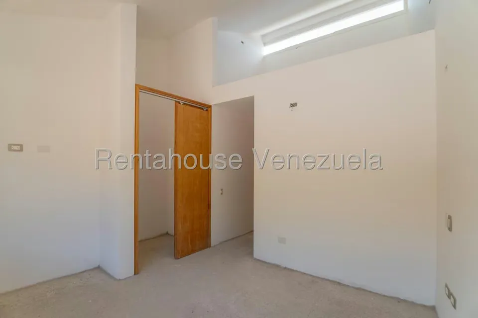 Casa (Multipes Niveles) en Venta en Alto Hatillo, Distrito Metropolitano - 34