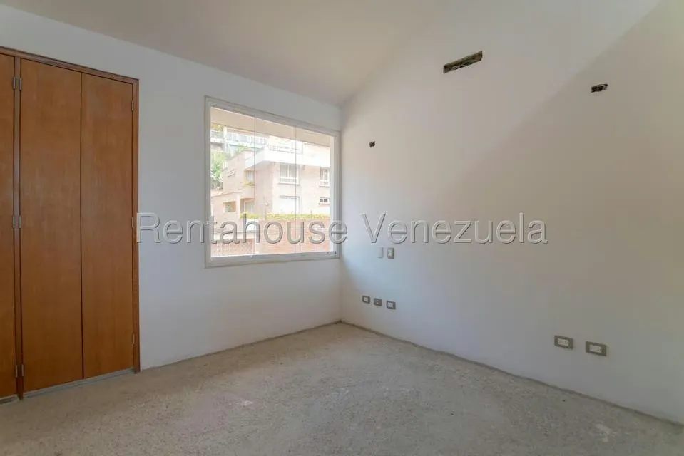 Casa (Multipes Niveles) en Venta en Alto Hatillo, Distrito Metropolitano - 35