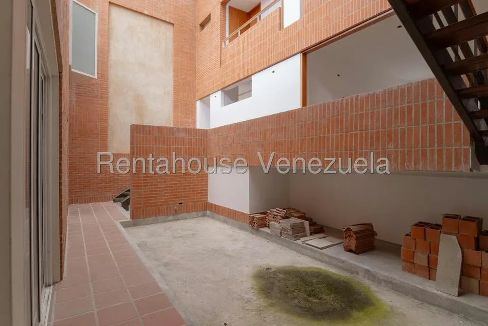 Casa (Multipes Niveles) en Venta en Alto Hatillo, Distrito Metropolitano - 46