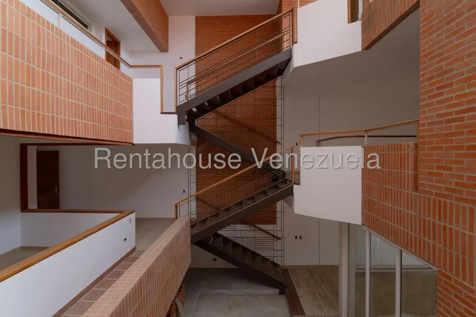 Casa (Multipes Niveles) en Venta en Alto Hatillo, Distrito Metropolitano - 48