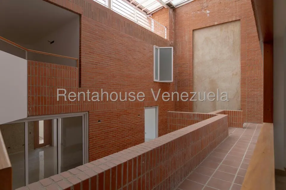 Casa (Multipes Niveles) en Venta en Alto Hatillo, Distrito Metropolitano - 49