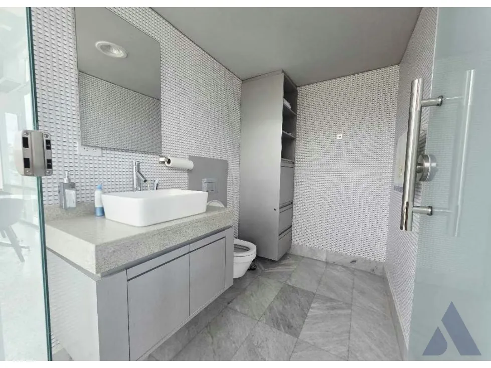 Se vende oficina 531m2 Las Mercedes 7167 - 8