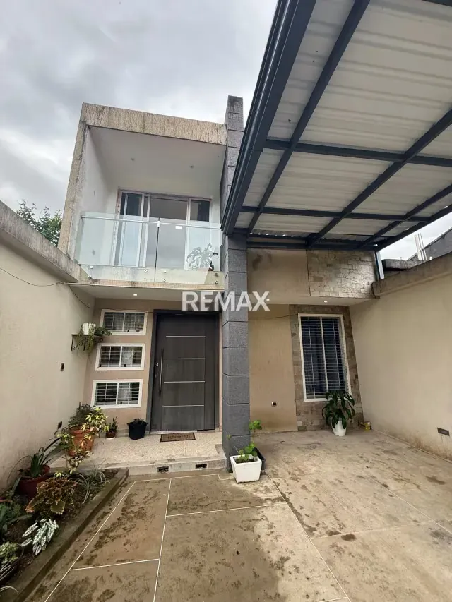 CASA EN VENTA EN COLINAS DE LA ROTARIA