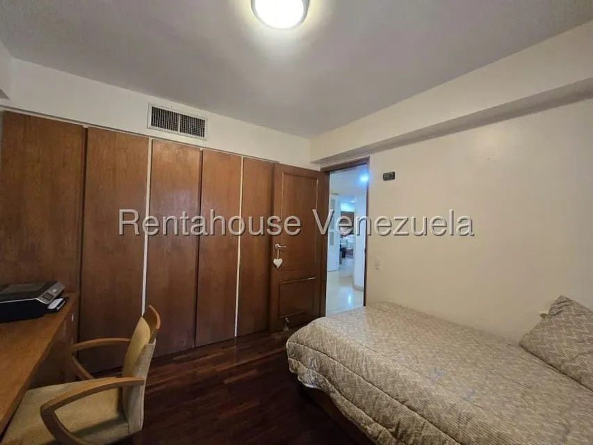 Apartamento (1 Nivel) en Venta en Campo Alegre, Distrito Metropolitano - 24