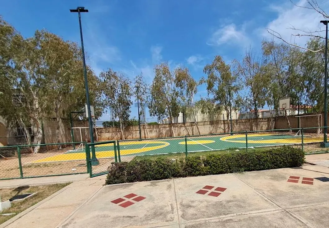 Se Vende Townhouse en Villa Croacia Norte. Av. El Milagro Norte. - 5