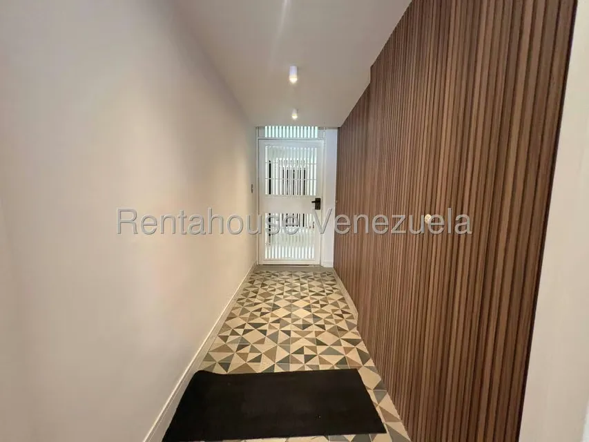 Apartamento (1 Nivel) en Alquiler en Santa Paula, Distrito Metropolitano - 3