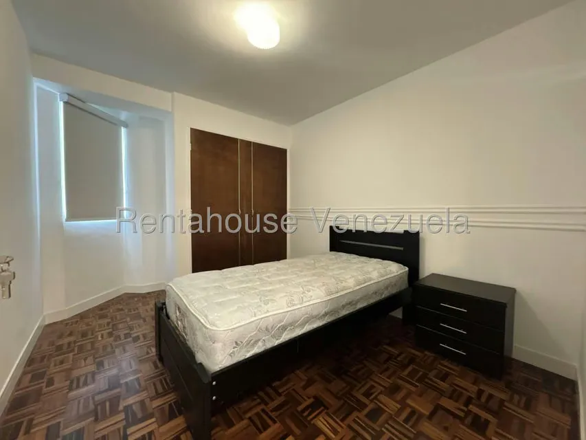 Apartamento (1 Nivel) en Alquiler en Santa Paula, Distrito Metropolitano - 27