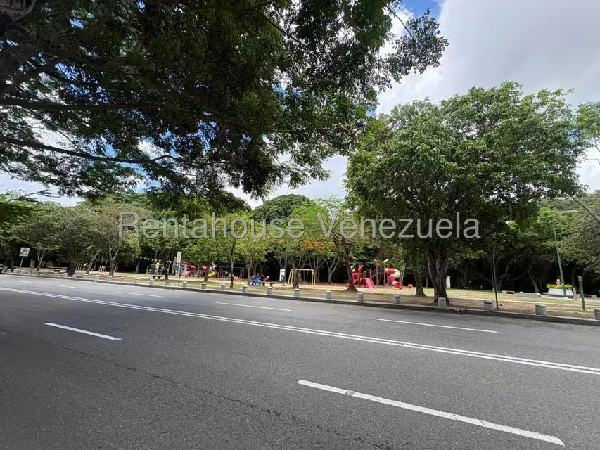 Apartamento (1 Nivel) en Alquiler en Santa Paula, Distrito Metropolitano - 29