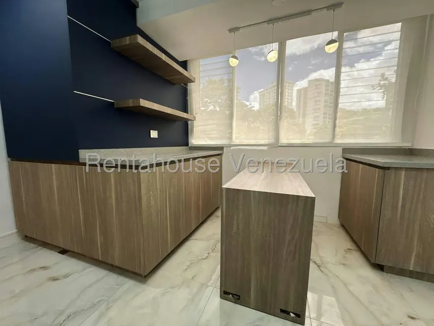 Apartamento (1 Nivel) en Alquiler en Santa Paula, Distrito Metropolitano - 8