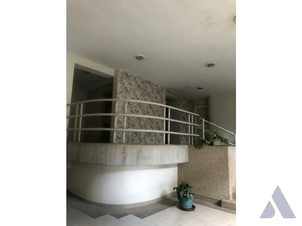 Alquilo apartamento 86m2 Chacao 8031