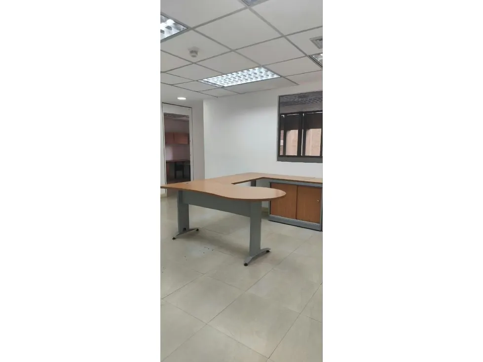EN ALQUILER OFICINA AV FRANCISCO DE MIRANDA LOS CORTIJOS 65mts/1B/1PE