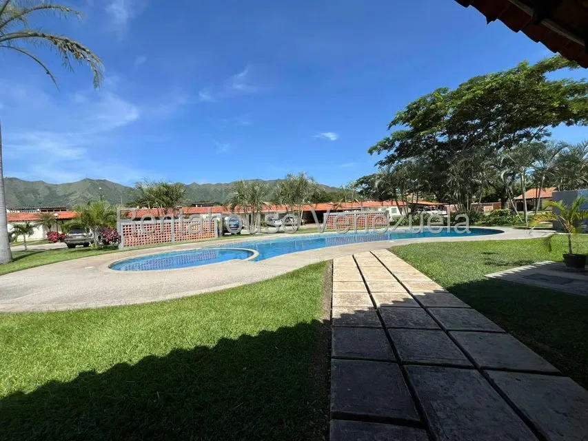 Casa (1 Nivel) en Venta en Valle de Oro, Carabobo - 29