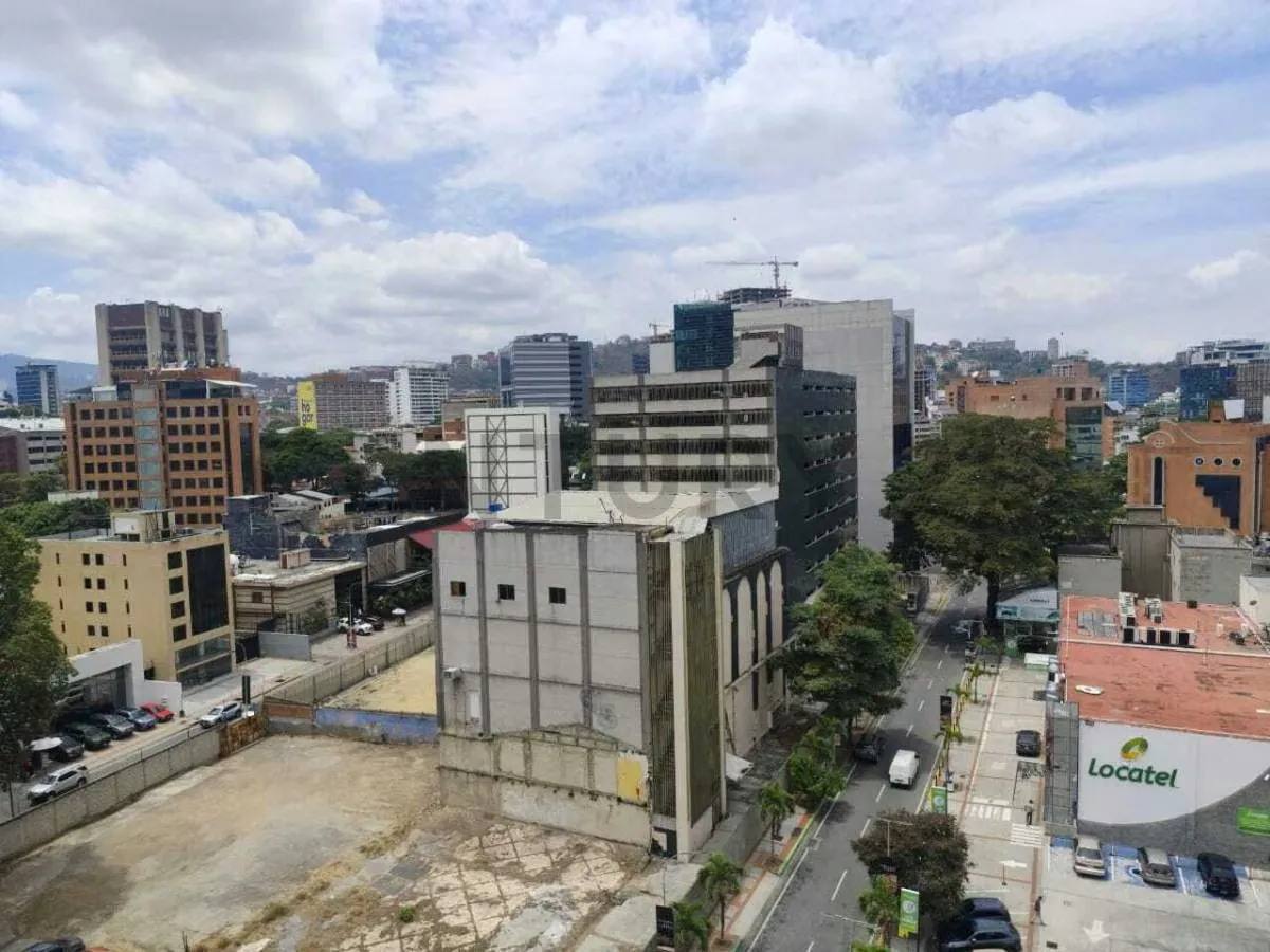 Hermoso apartamento con ubicación estratégica en Las Mercedes , Caracas . - 20