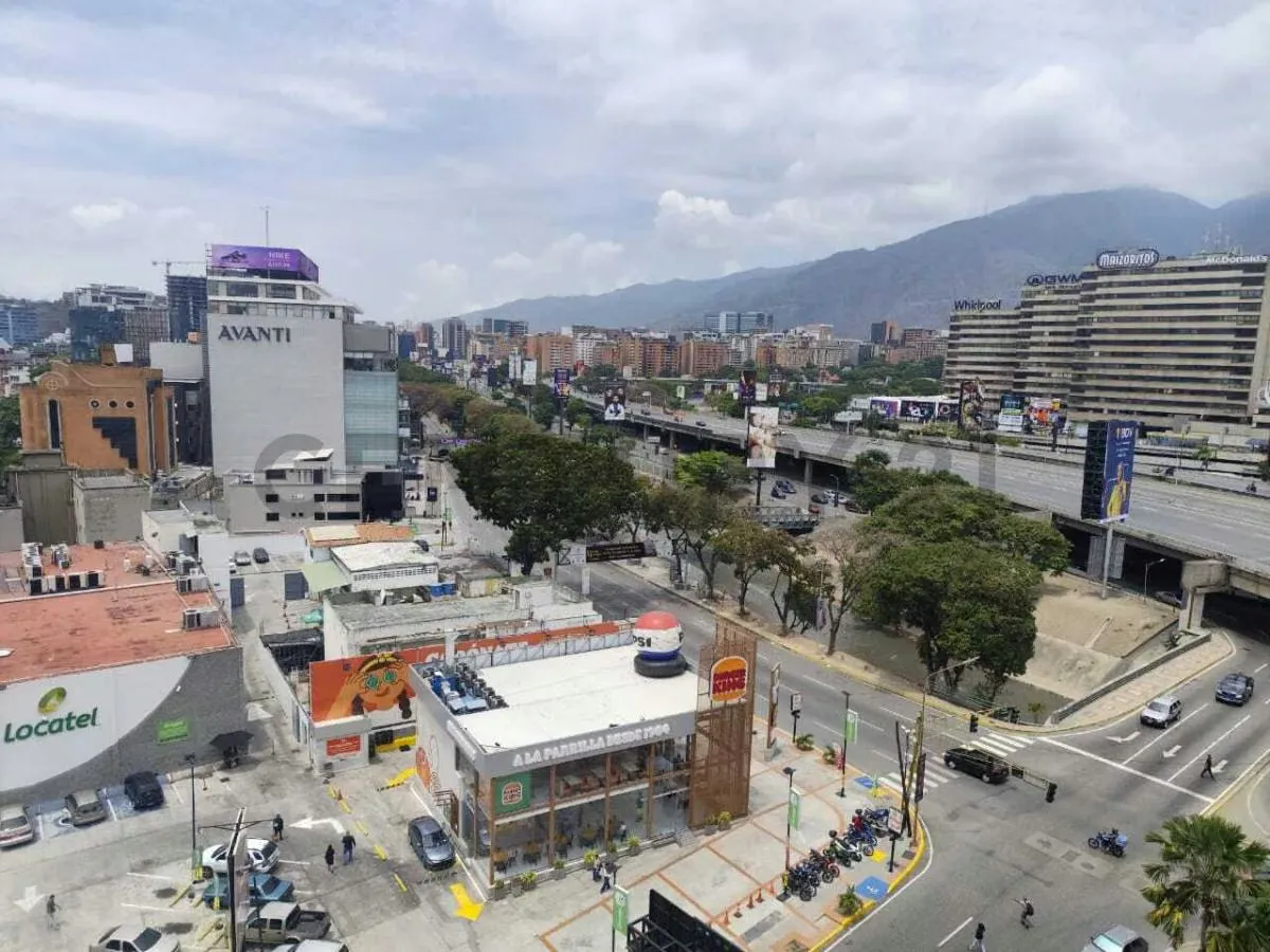 Hermoso apartamento con ubicación estratégica en Las Mercedes , Caracas . - 21