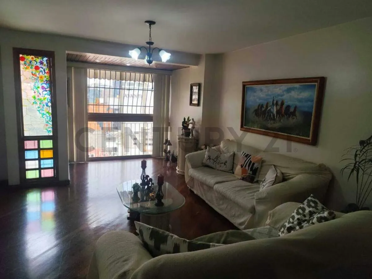 Hermoso apartamento con ubicación estratégica en Las Mercedes , Caracas . - 3