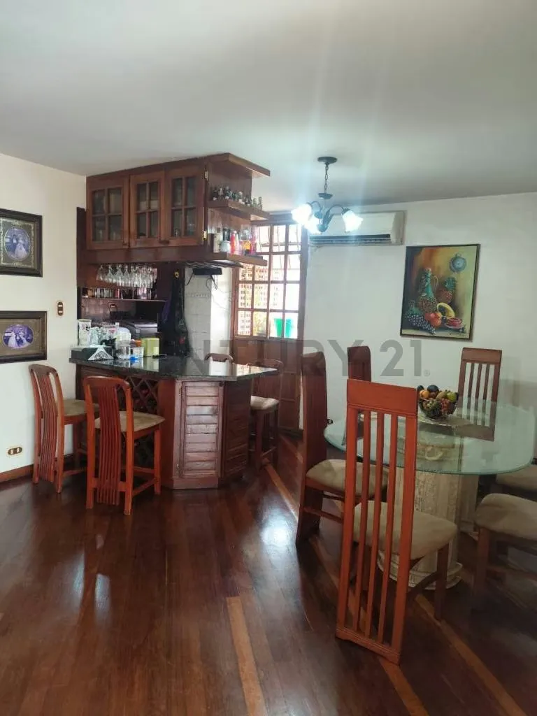 Hermoso apartamento con ubicación estratégica en Las Mercedes , Caracas . - 6