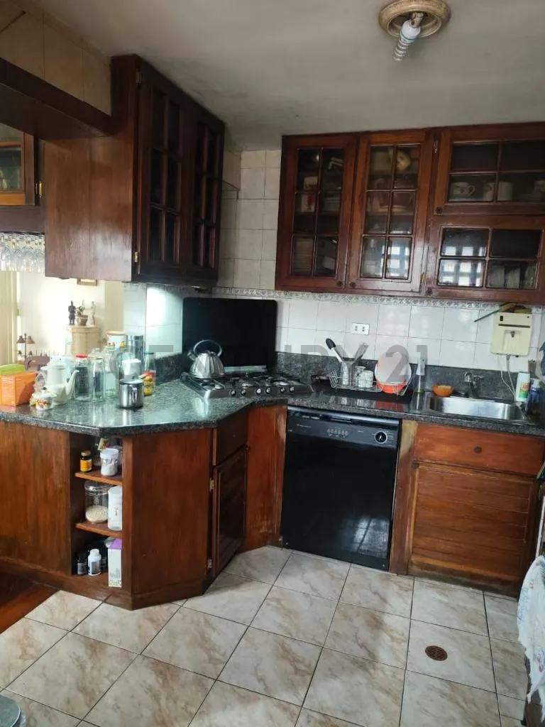 Hermoso apartamento con ubicación estratégica en Las Mercedes , Caracas . - 8