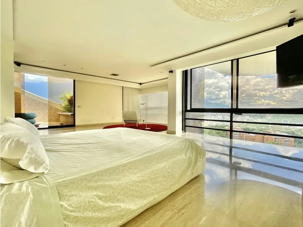 Se vende PH 1100 m2 4h+2s/5.5b+s/7p Colinas de Valle Arriba - 13