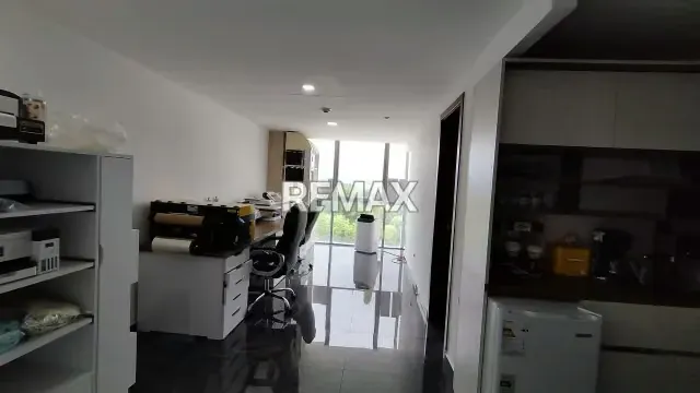 Oficina en Torre Empresarial CC Concepto La Granja Naguanagua - 12