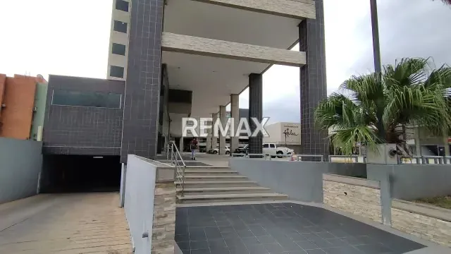 Oficina en Torre Empresarial CC Concepto La Granja Naguanagua - 3