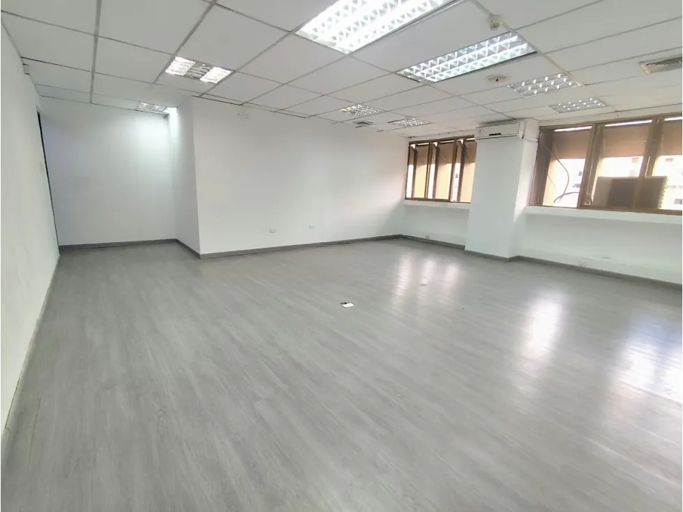 ALQUILER OFC 55MTS2 CALLE CAPITOLIO AV. FCO DE MIRANDA - 2