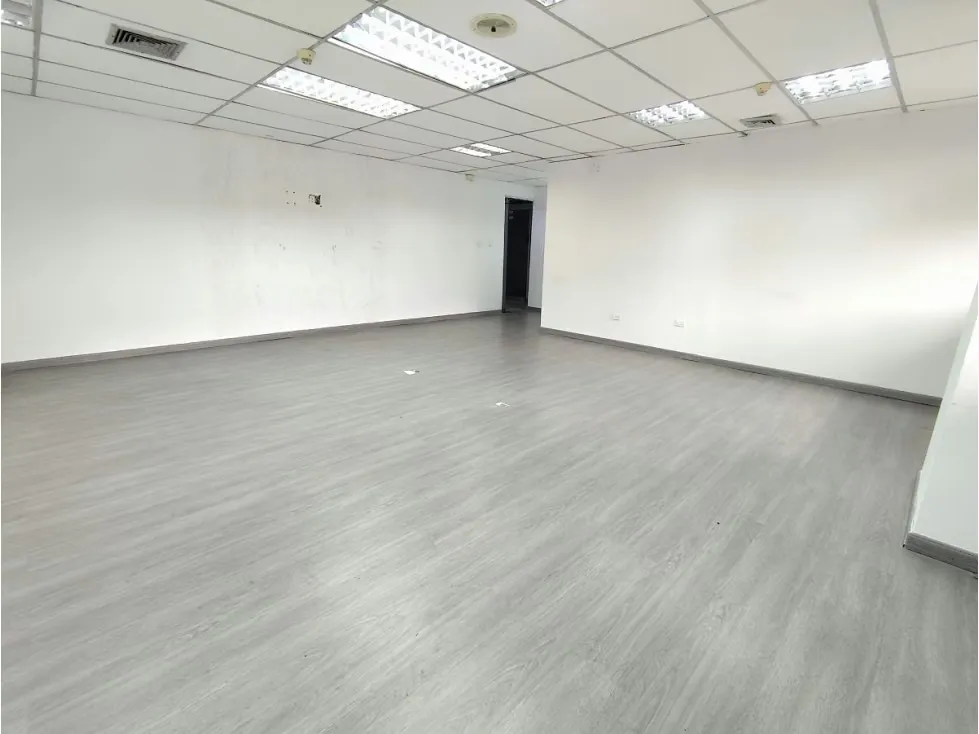 ALQUILER OFC 55MTS2 CALLE CAPITOLIO AV. FCO DE MIRANDA - 12