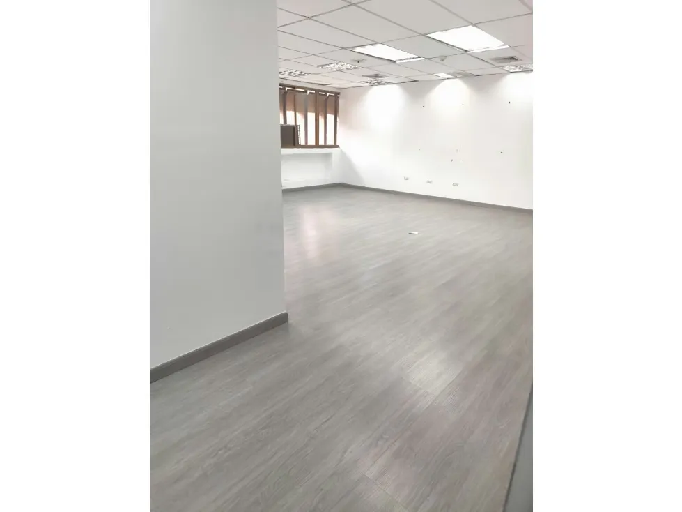 ALQUILER OFC 55MTS2 CALLE CAPITOLIO AV. FCO DE MIRANDA - 8