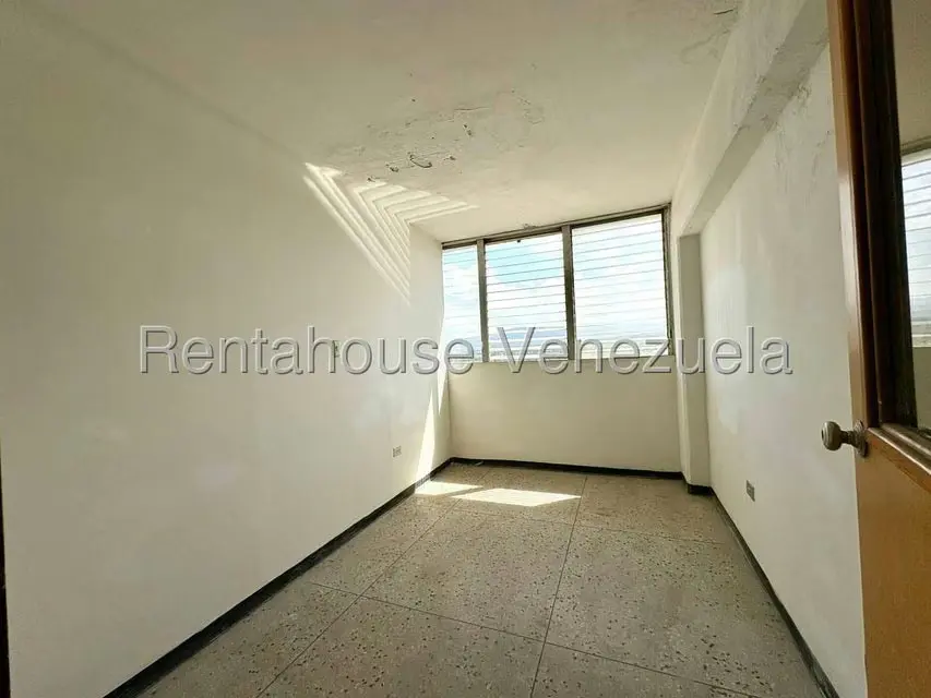 Comercial (Oficina) en Venta en Centro, Lara - 13