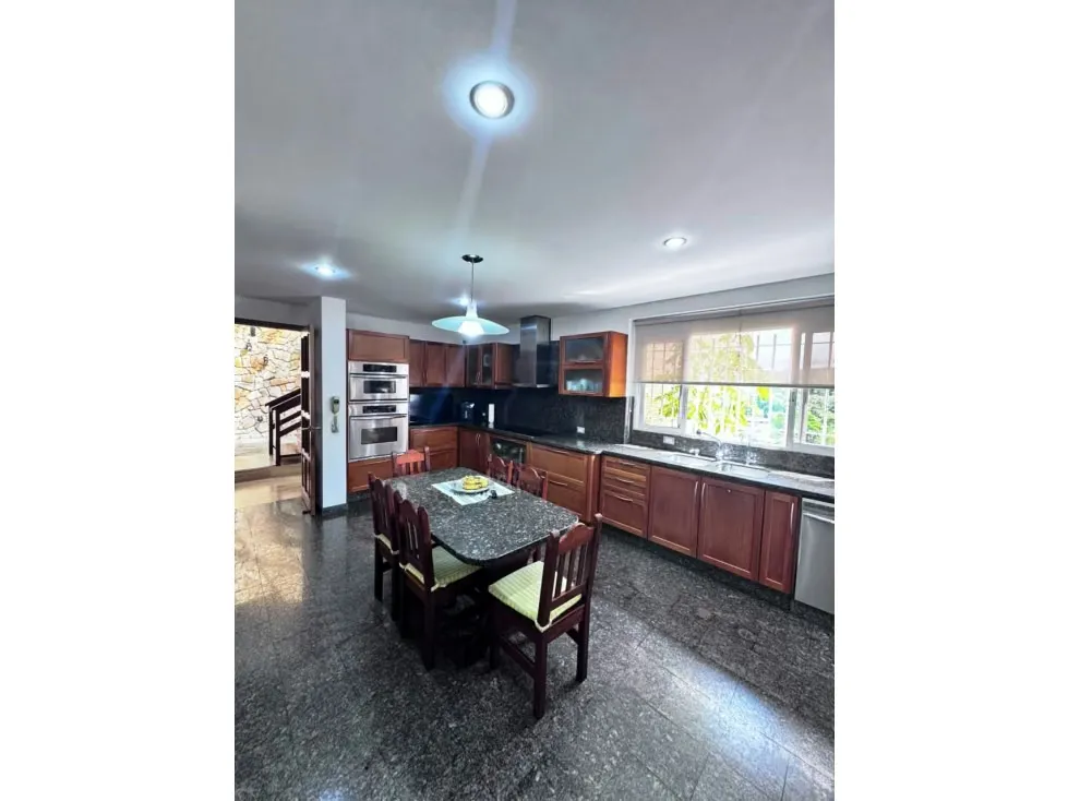 CASA - ALTO HATILLO - 300 Mts2 - 4