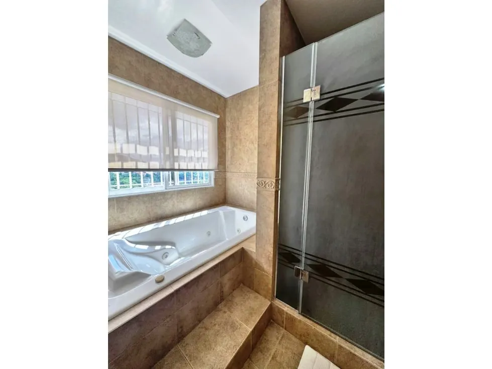 CASA - ALTO HATILLO - 300 Mts2 - 10